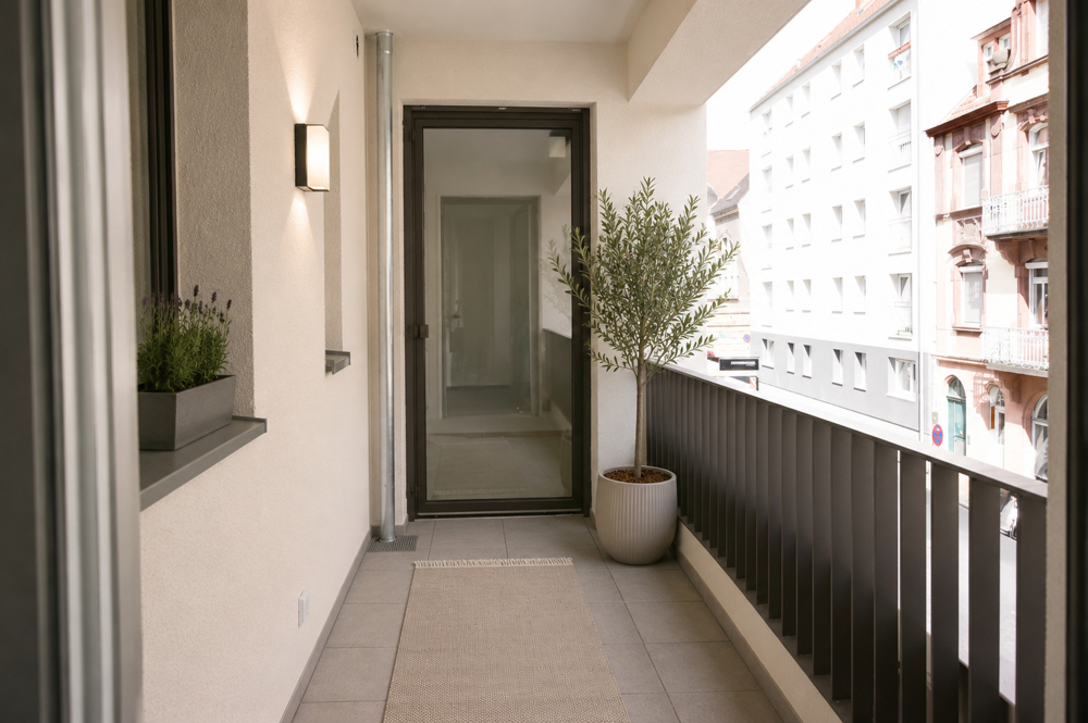 Zentral & praktisch: 2 Zimmer mit Loggia und Einbauküche - Foto 5