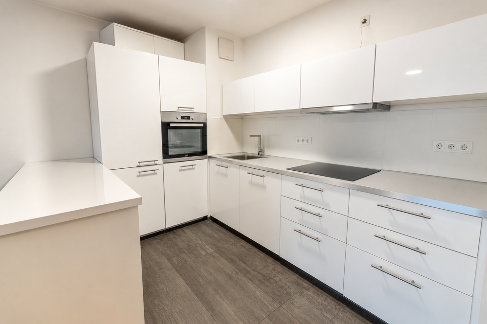 Mit Rheinblick: Hochwertige 2 Zimmer-Wohnung, Wellness im Haus - Photo 3