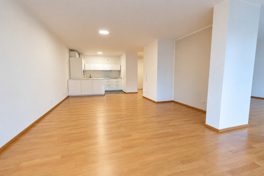 Mit Rheinblick: Hochwertige 2 Zimmer-Wohnung, Wellness im Haus - Photo 2
