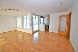 Wohnzimmer Ansicht 1