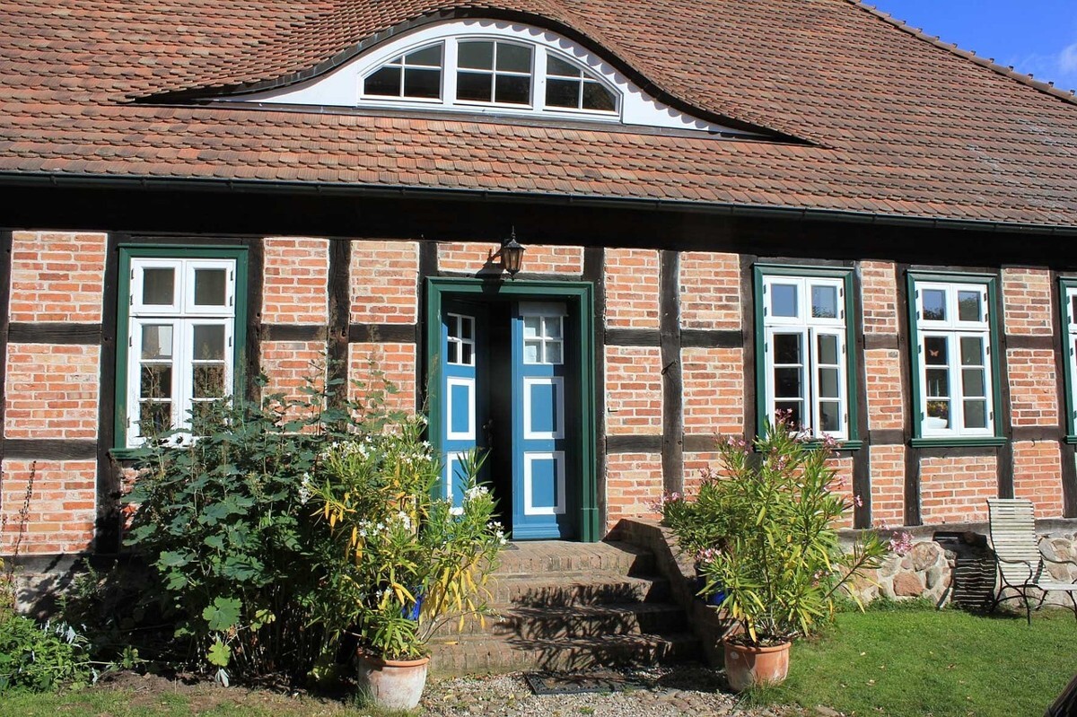 castle-g8edc544f2_1280