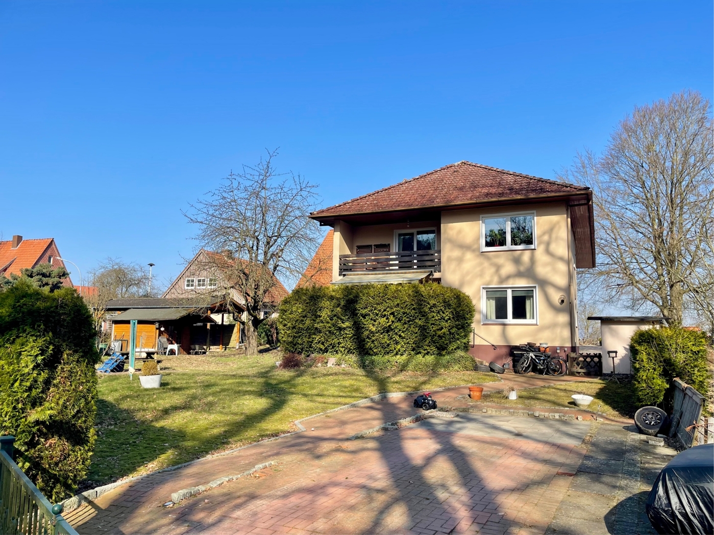 520 m² Wohnfläche auf großem Grundstück