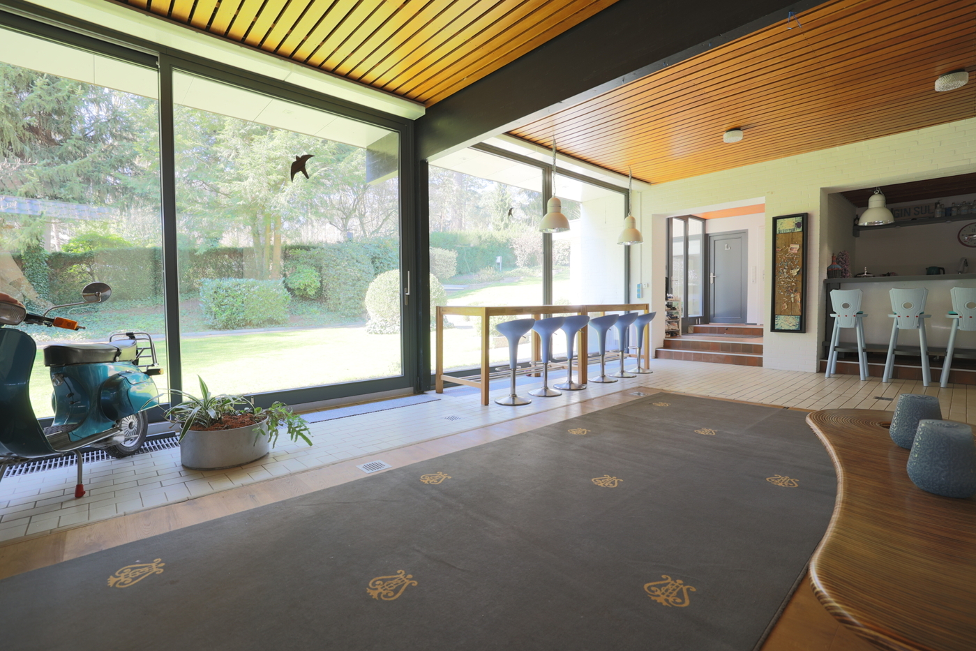 Poolhaus mit vielen Nutzungsmöglichkeiten