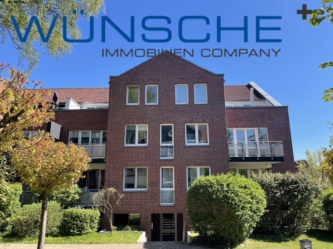Dachgeschosswohnung links