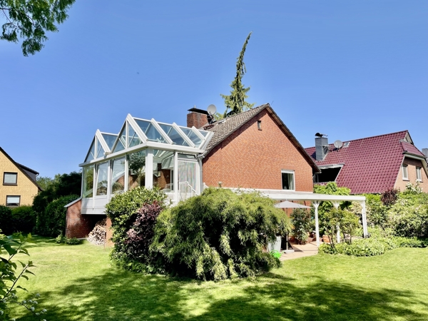 Charmantes Zuhause mit Wintergarten-Oase