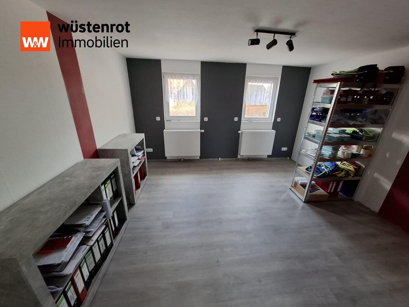 Büro/Kinderzimmer im DG
