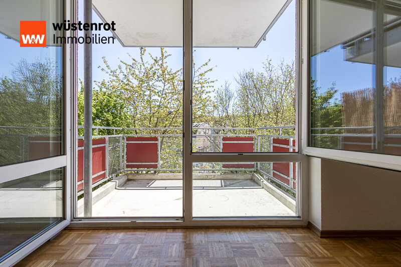 Gepflegte 2-Zimmer-Wohnung mit Balkon, Einbauküche und Tiefgaragenstellplatz in Trier-Olewig
