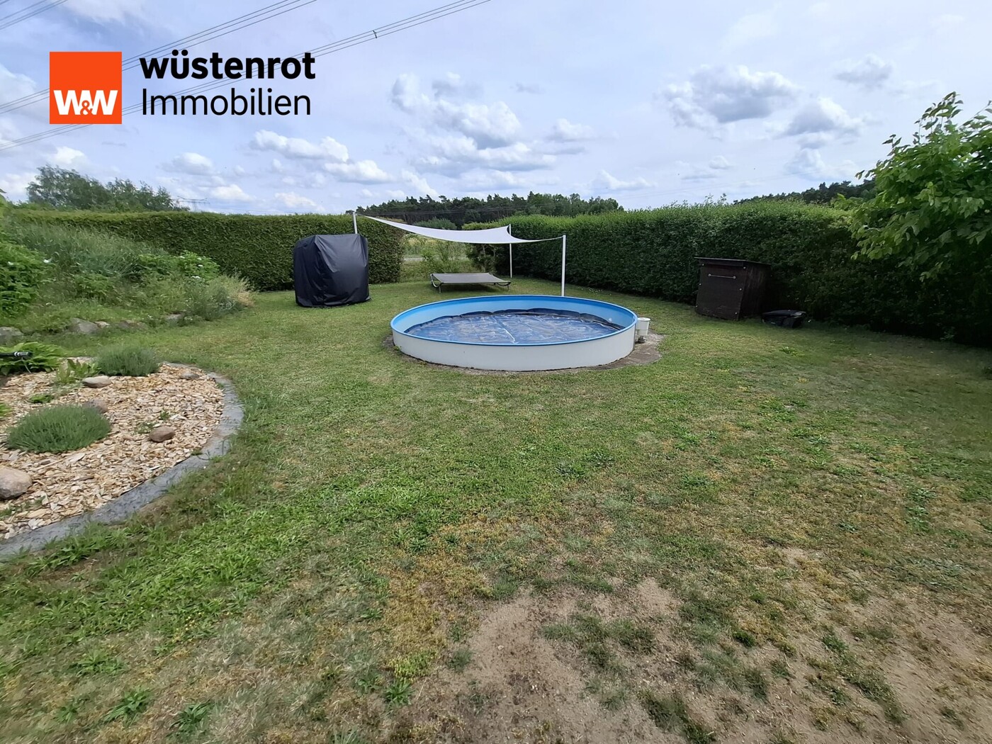 Blick zum Pool