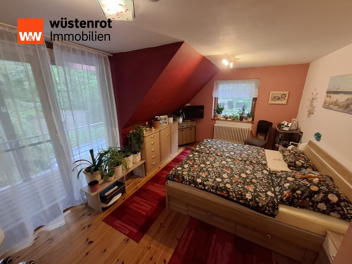 Schlafzimmer mit Balkon