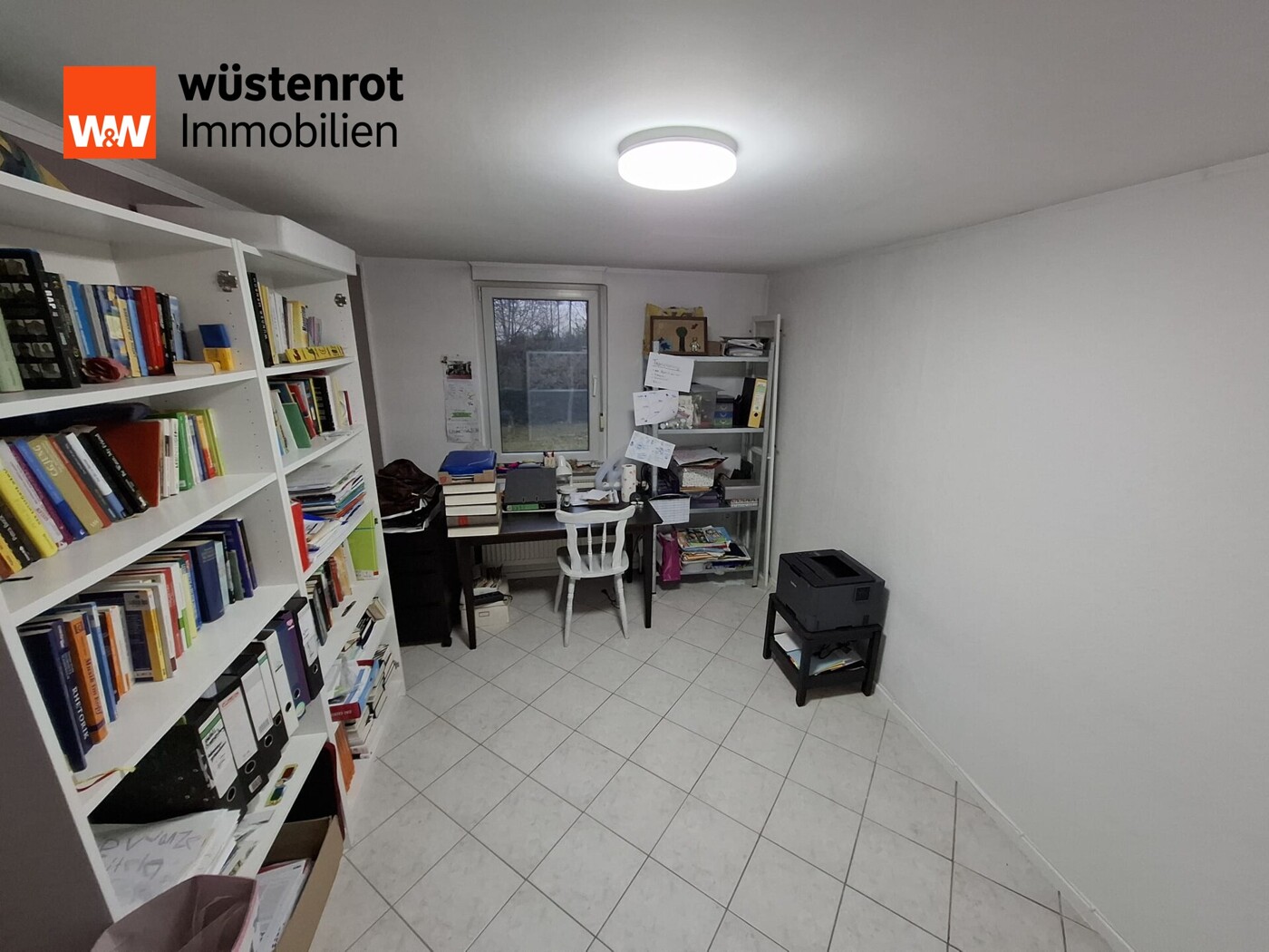 Büro im Anbau/ Kinderzimmer