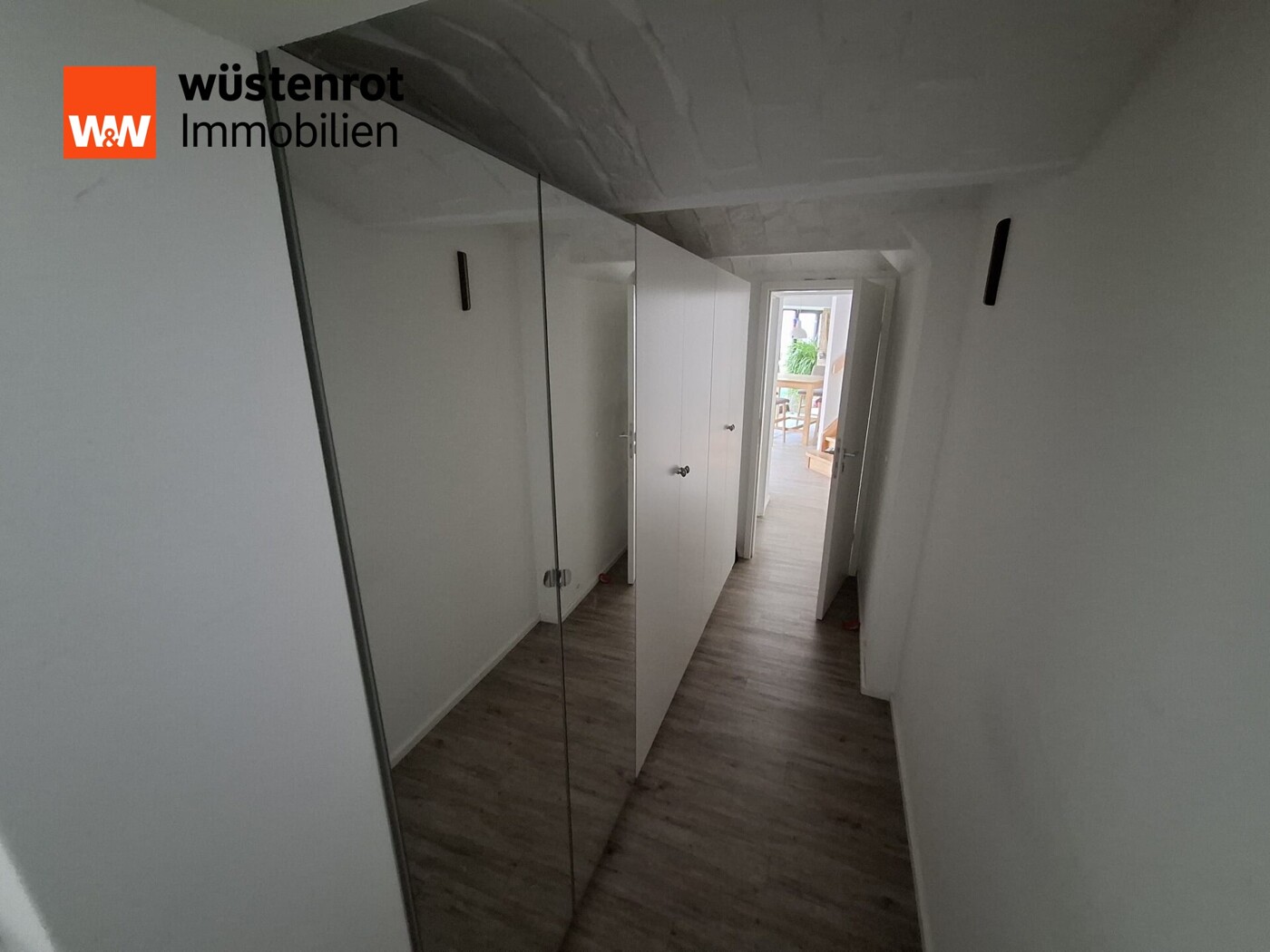 Flur mit Gaderobe
