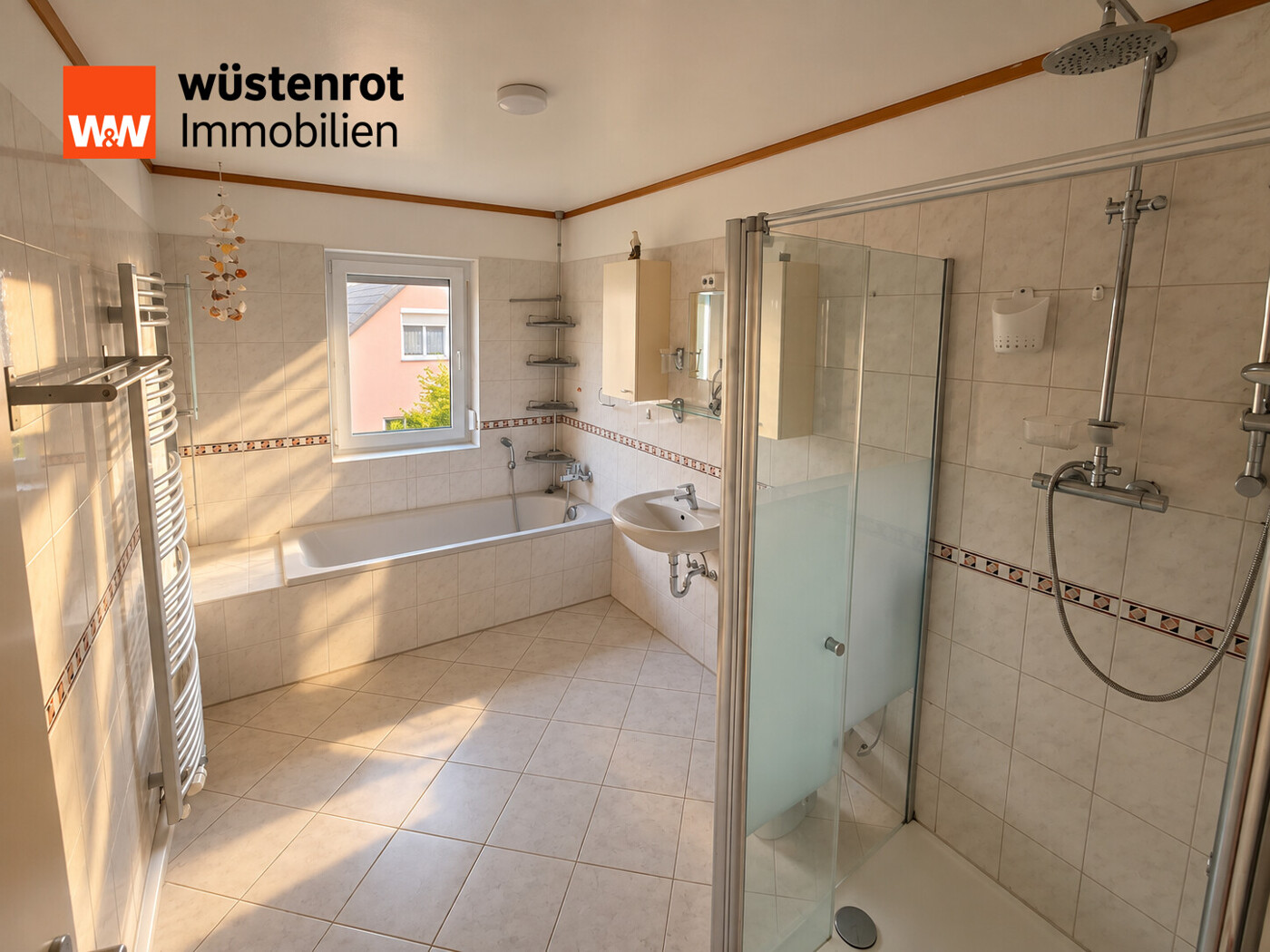 Badezimmer im Obergeschoss