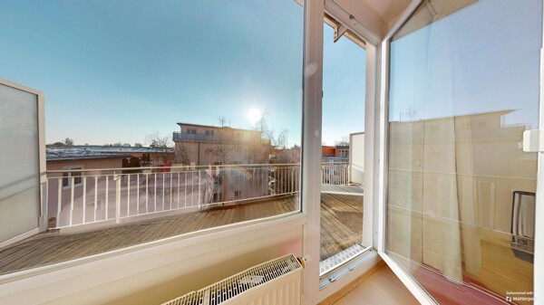 große Fensterfront nach Süden 