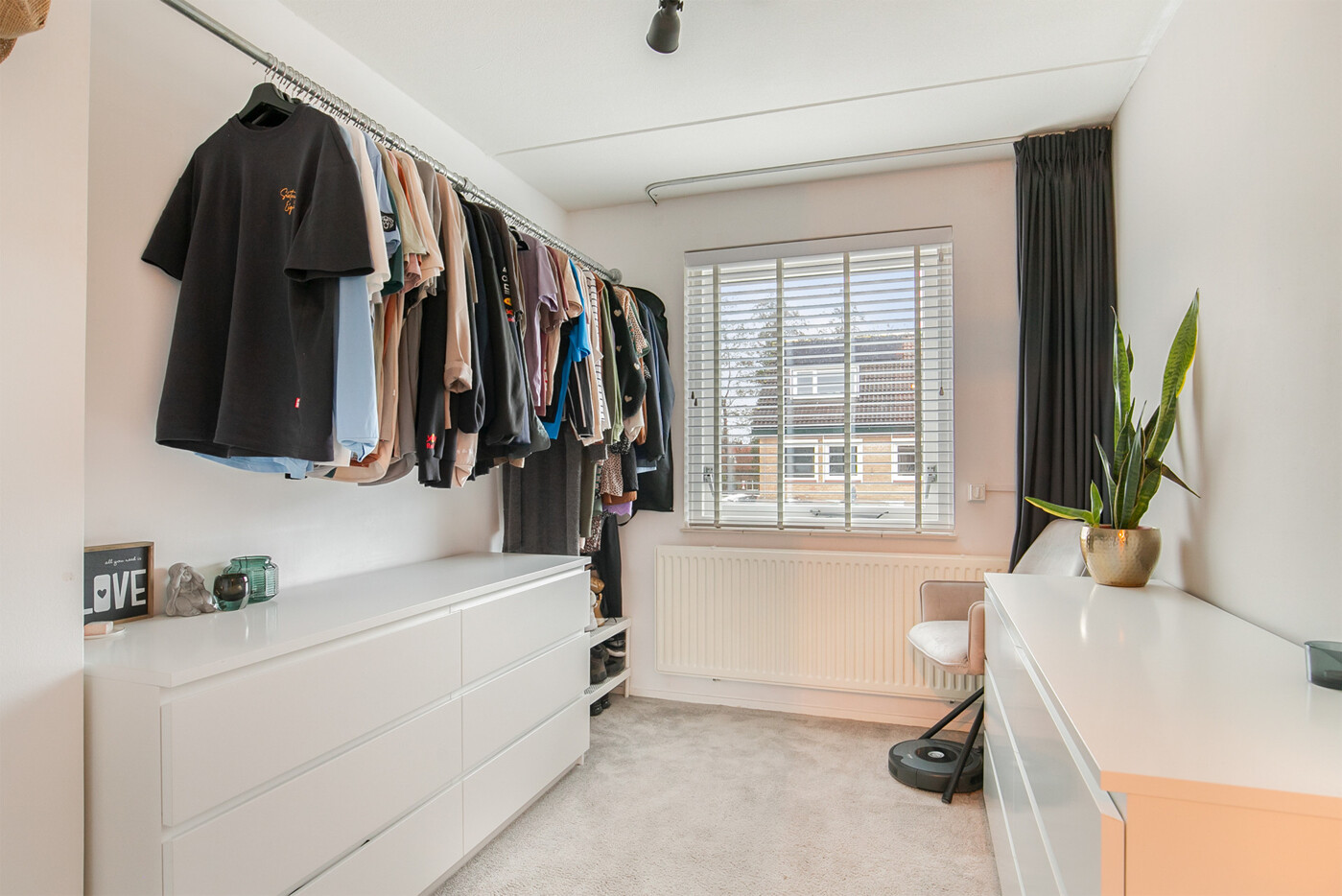 Zimmer Ankleideraum