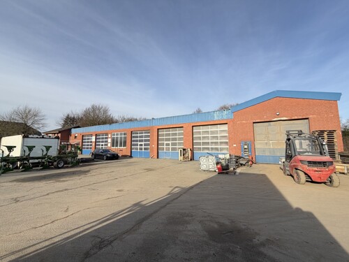 Frontansicht Lagerhalle