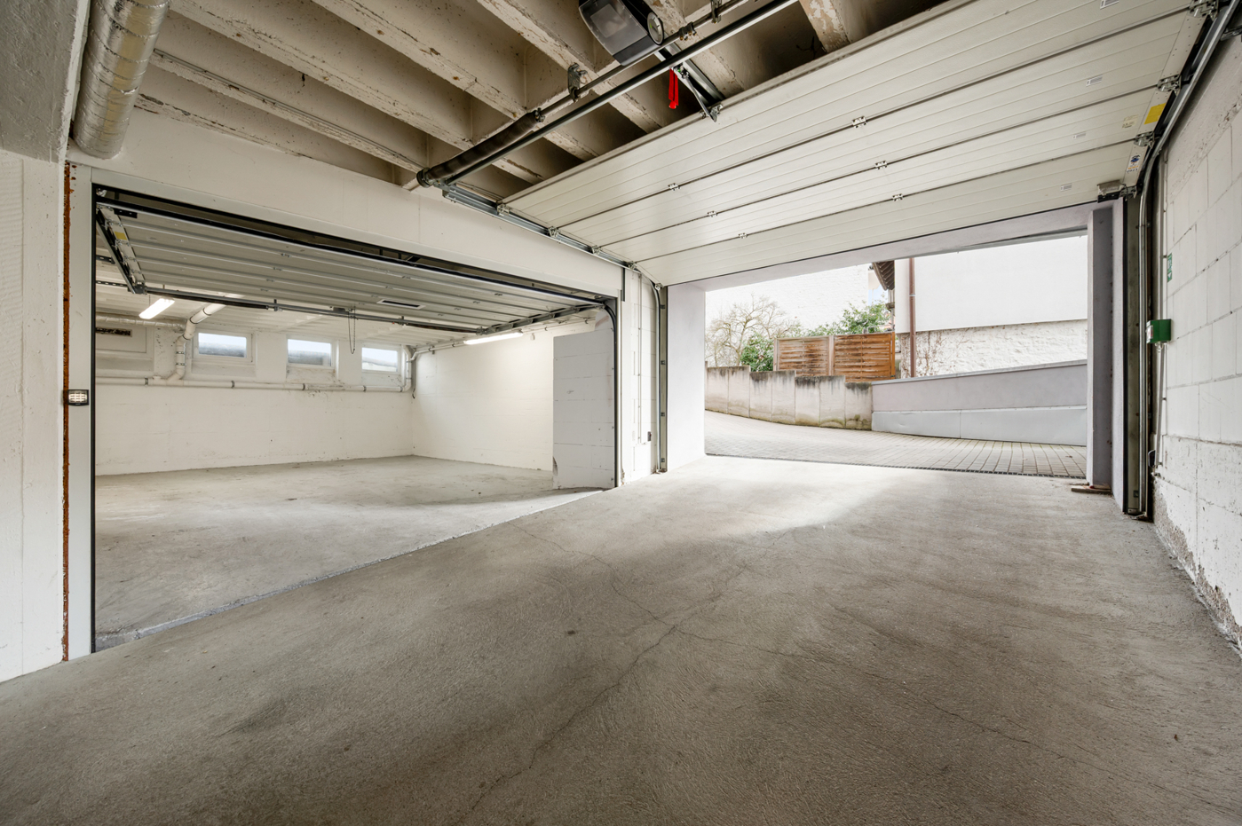 Tiefgarage mit eigener Doppelgarage