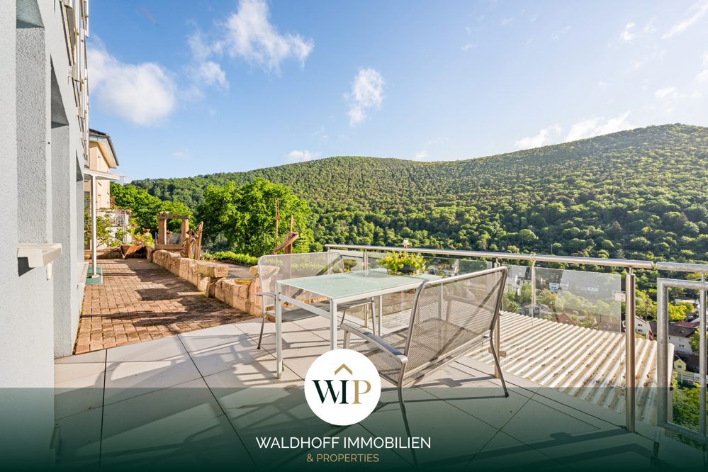 Panoramablick am Waldrand: 150 m², 4 Zimmer und zwei Terrassen am Waldrand