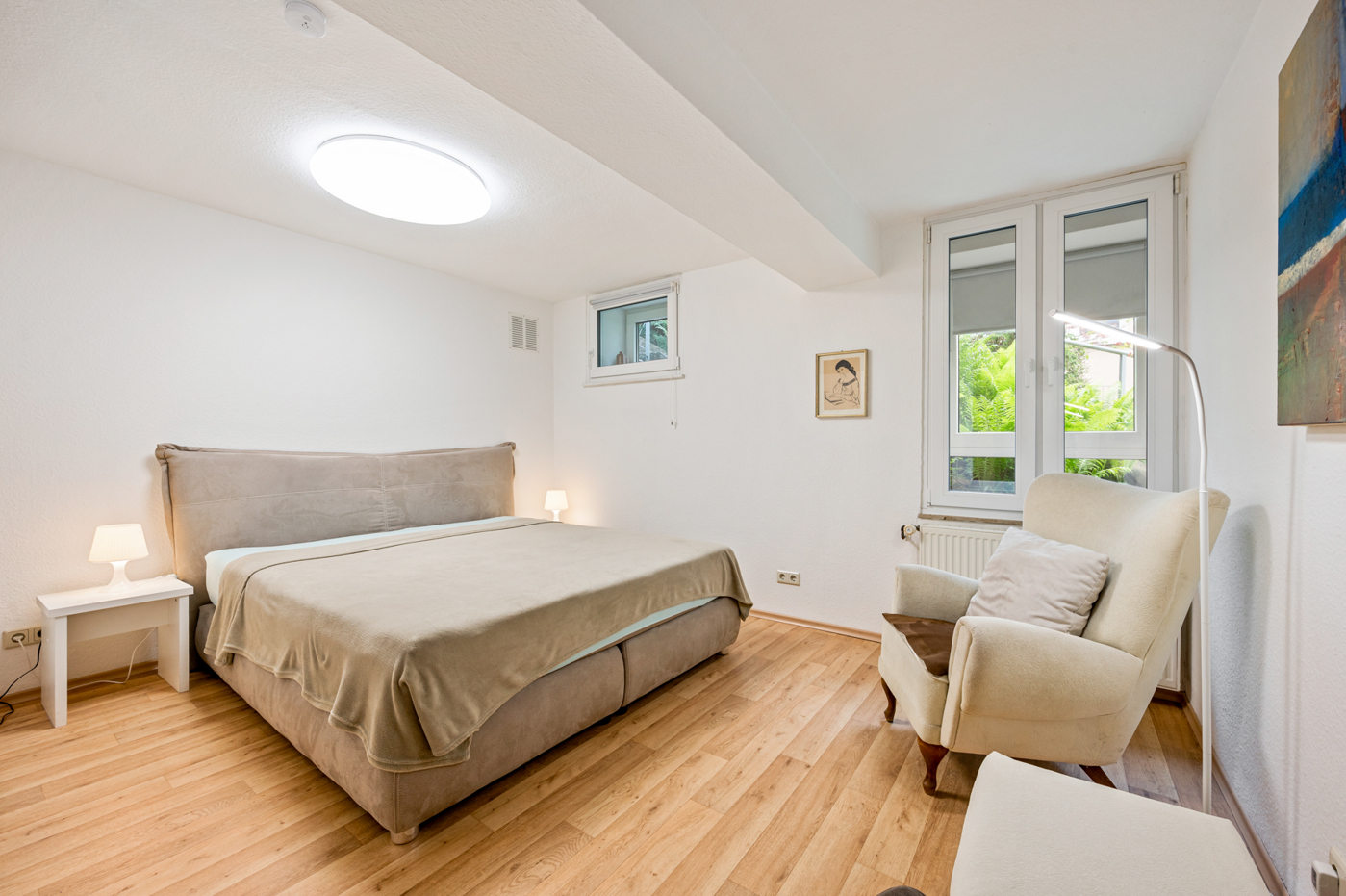Schlafzimmer 1