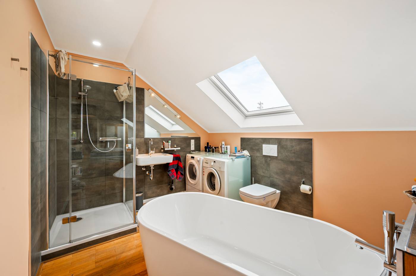 Badezimmer Dachgeschoss