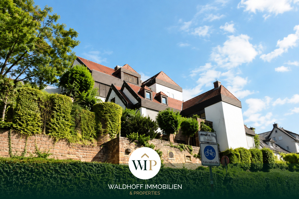 Wohnen und arbeiten auf höchster Ebene! Tolle Stadthausvilla