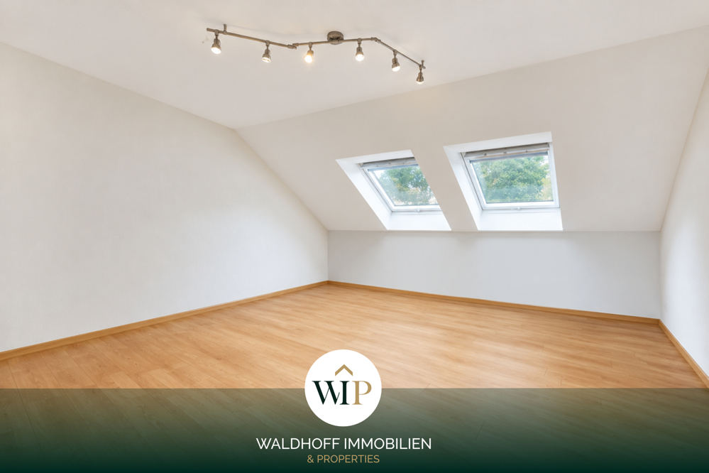 Schöne 3 ZKB DG-Wohnung
