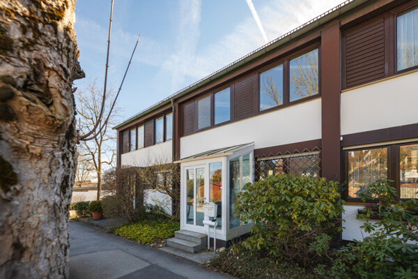 Hausansicht Straßenseite
