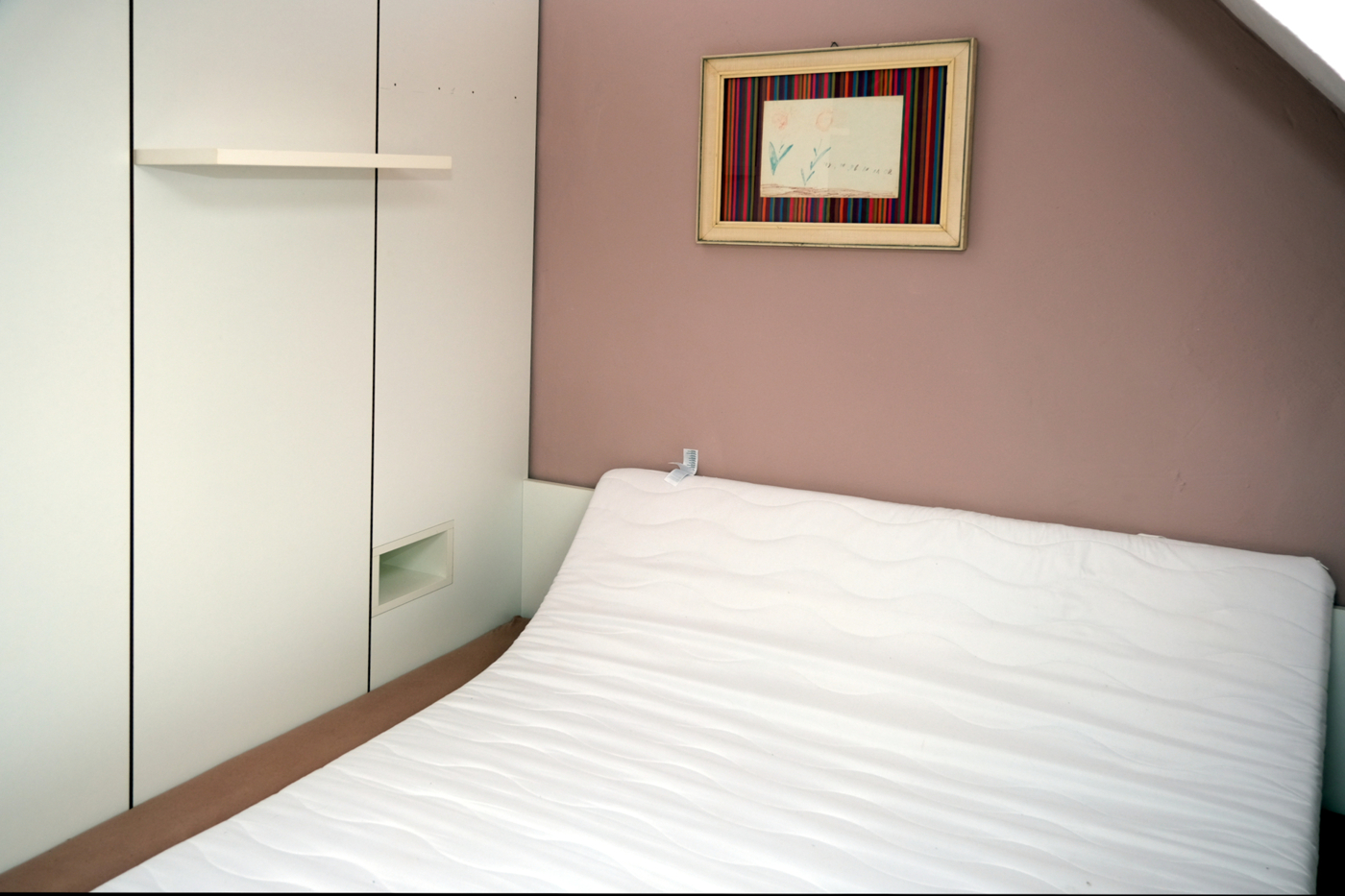 Schlafzimmer m. begehbarem Kleiderschrank