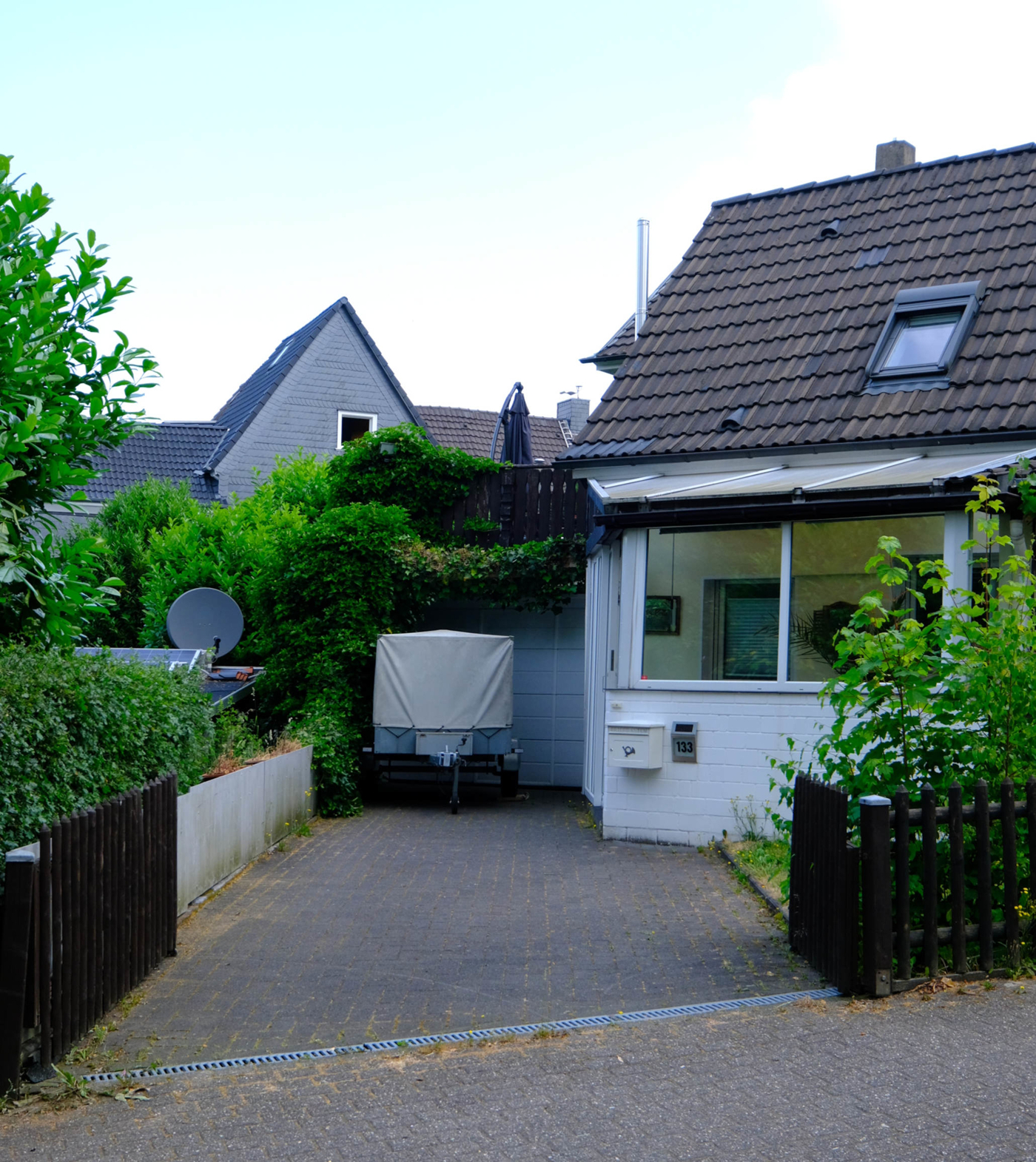 Einfahrt Garage