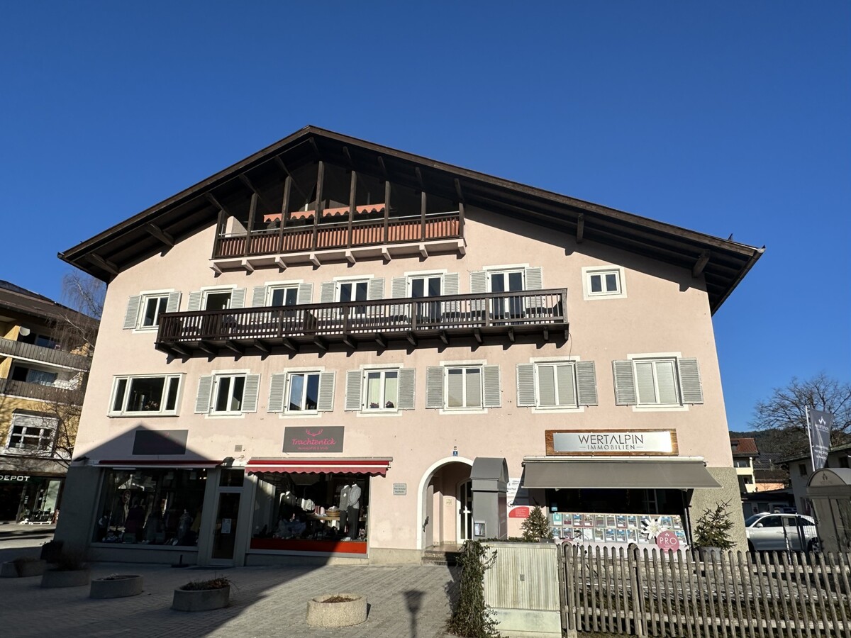 Hausansicht Wohn-/Geschäftshaus