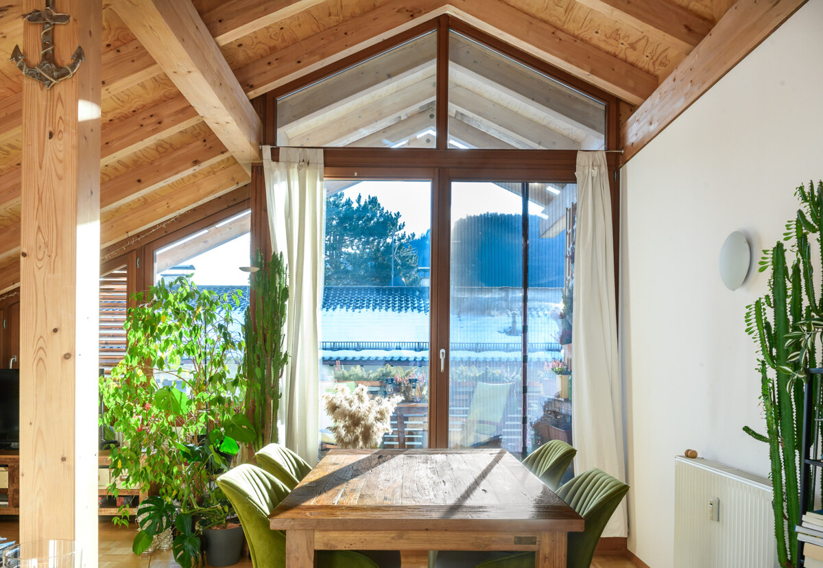 2-Zimmer-Dachgeschoss-Wohnung 