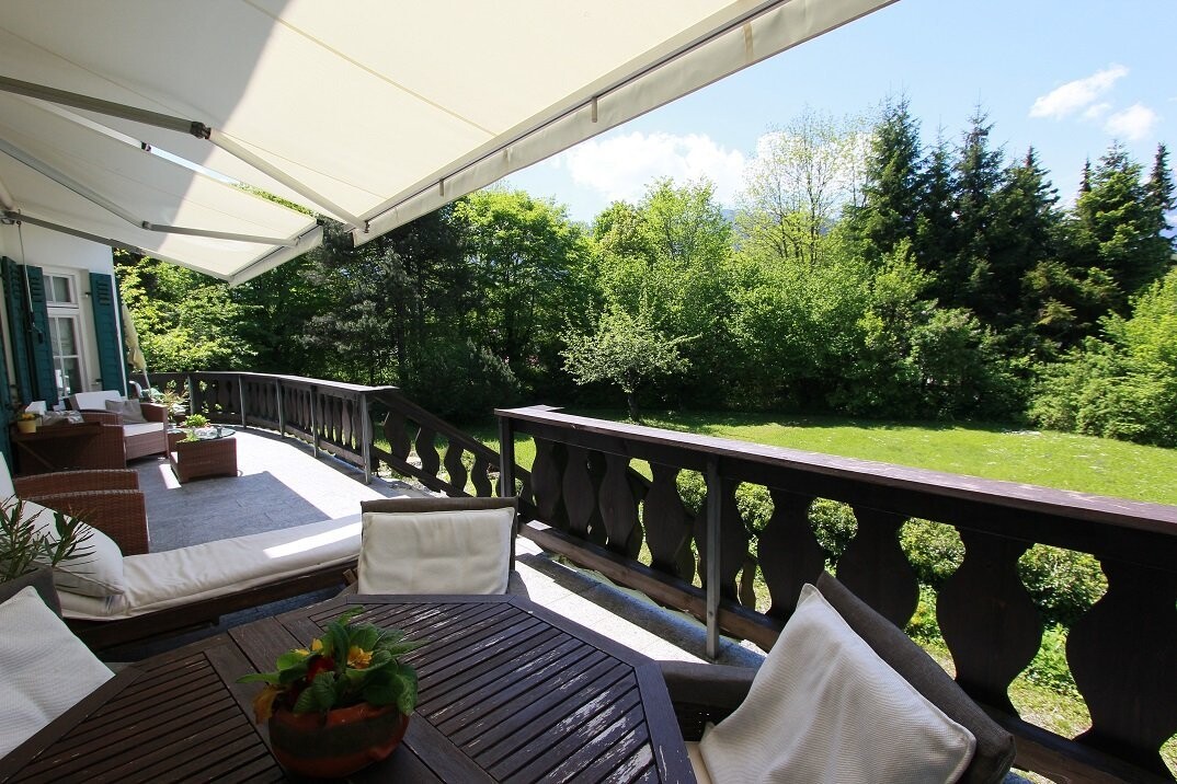 Herrschaftlich große Terrasse