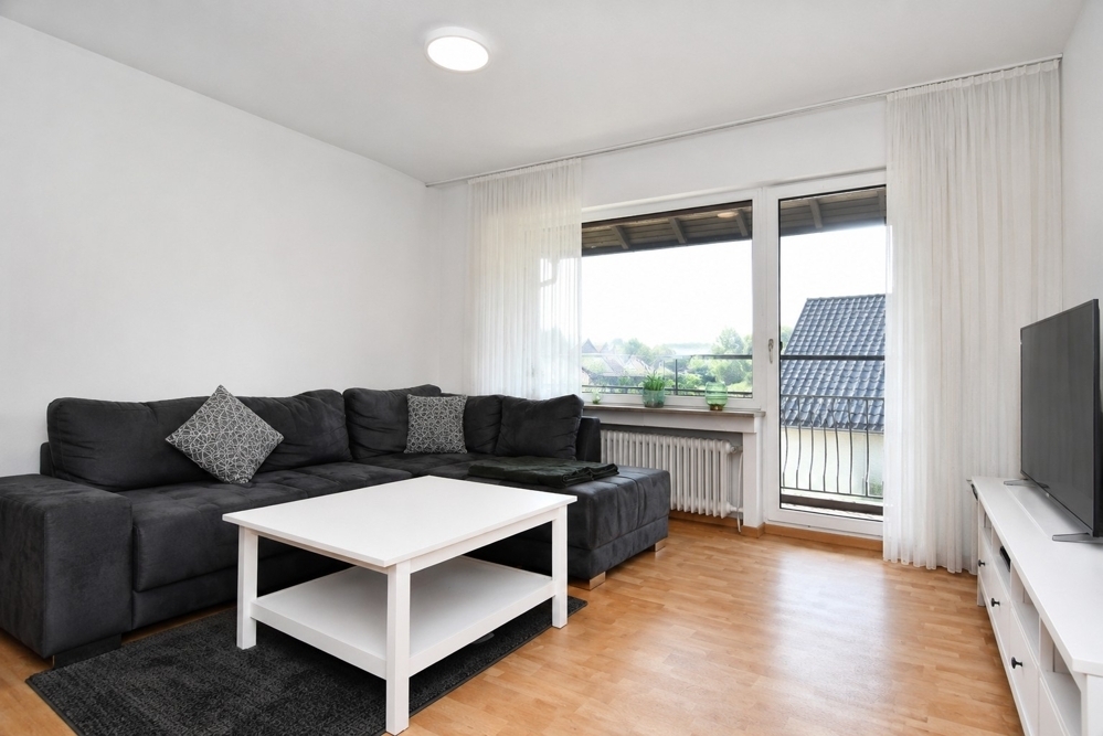 Gemütliche Dachgeschosswohnung mit Balkon in schöner Wohnlage in der Gemeinde Barßel - Photo 2