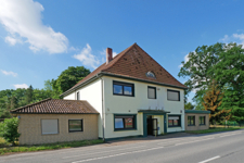 V1395 Straßenansicht