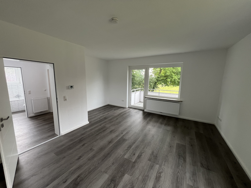 Modern sanierte 1-Zimmer-Erdgeschosswohnung mit Einbauküche und Stellplatz in Jever-Rahrdum - Photo 3
