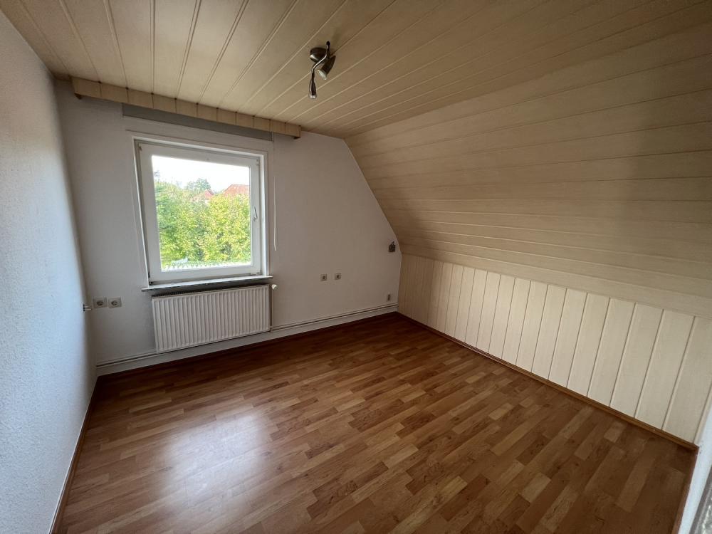 Wohnen, wo die Nordsee zum Alltag dazugehört – gemütliche 3-Zimmer-Dachgeschosswohnung in Hooksiel - Foto 2