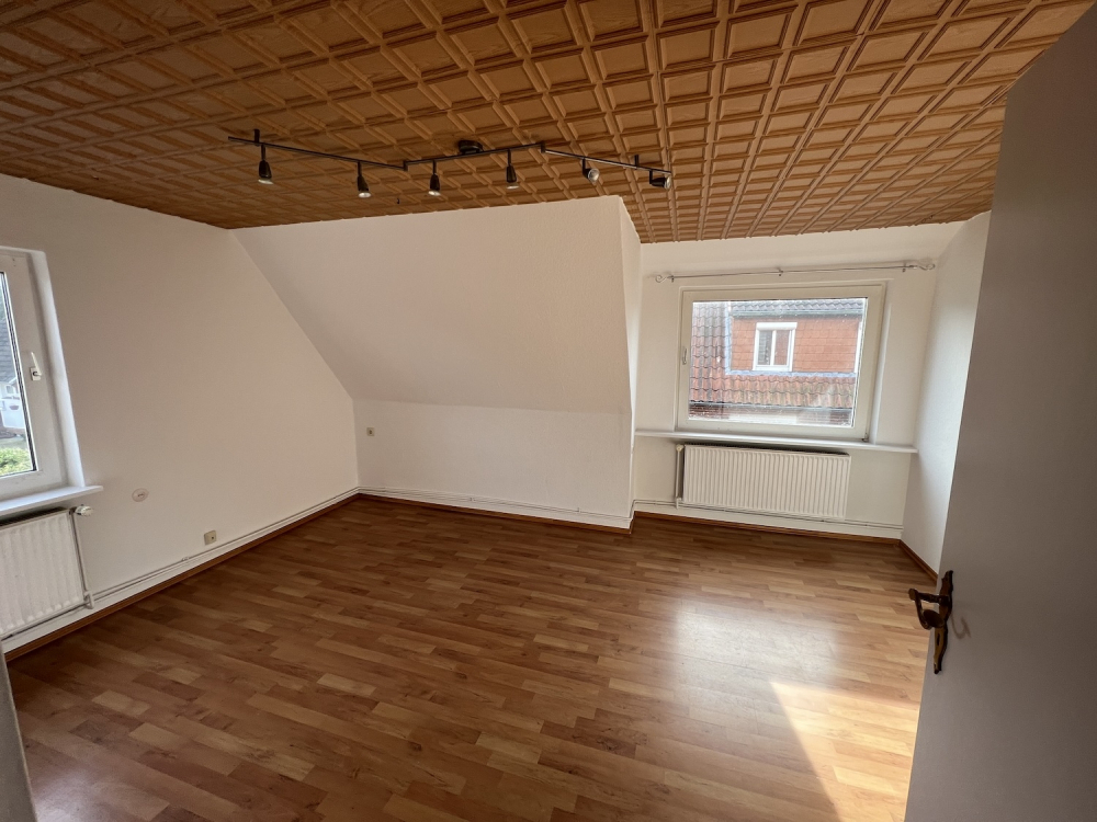 Wohnen, wo die Nordsee zum Alltag dazugehört – gemütliche 3-Zimmer-Dachgeschosswohnung in Hooksiel - Foto 1