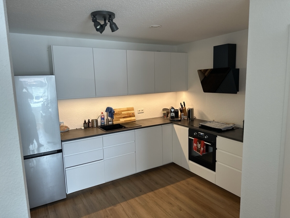 Obergeschosswohnung zur Miete in zentraler Lage ! - Photo 3