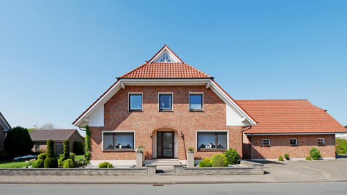 V1588 Ansicht Straße Bild 1