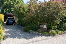 Auffahrt für die Einliegerwohnung