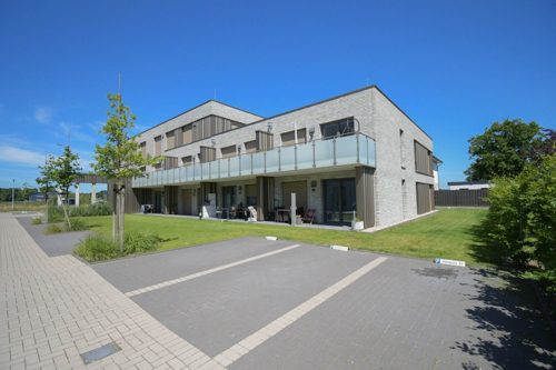 Modernes Mehrparteienhaus