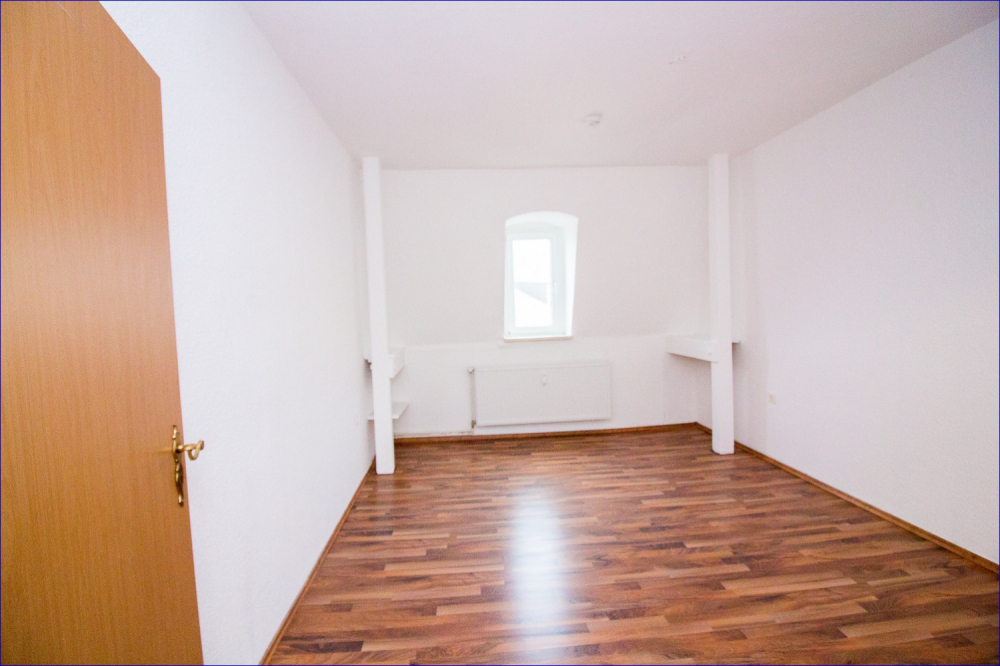 Zentrale Lage trifft auf charmantes Wohnambiente – Ihre neue Dachgeschosswohnung wartet! - Photo 3