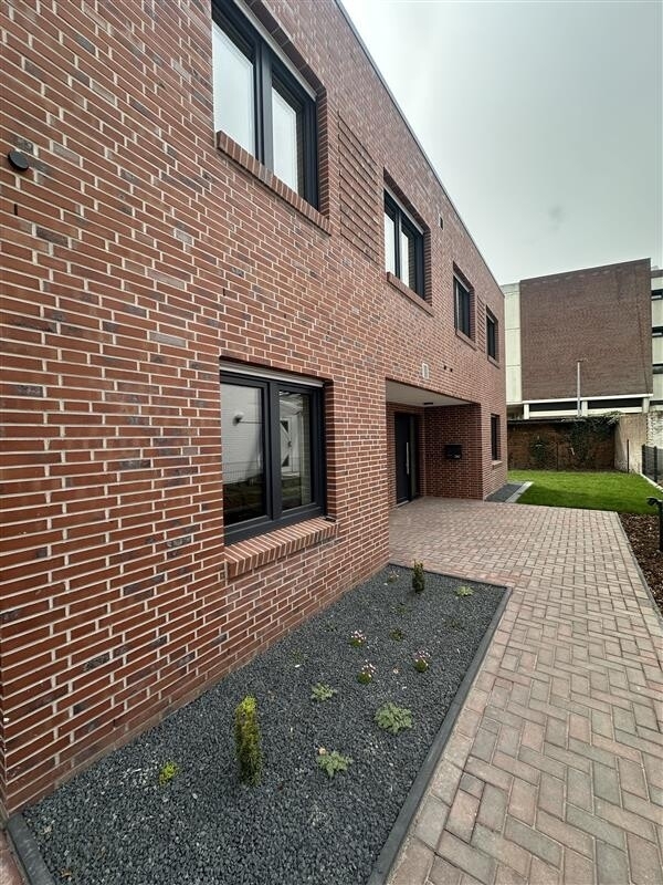Exklusives Reihenmittelhaus in verkehrsberuhigter Lage in Oldenburg! - Photo 2