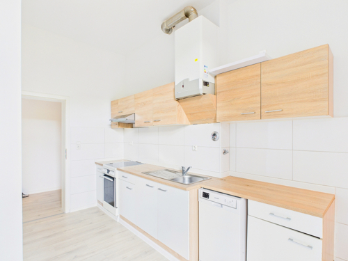 CAM02296G0-PR0073-STILL001