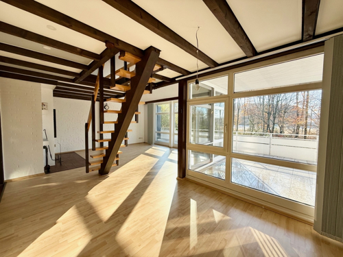 Wohnzimmer mit Essbereich