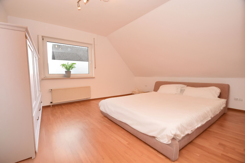 Dachgeschoswohnung mit Garage in ruhiger Siedlungslage in Markhausen - Photo 2