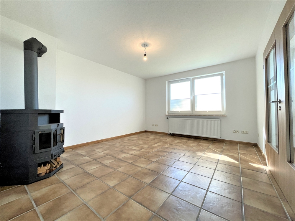 Saniertes Einfamilienhaus in Uthwerdum mit vielen Extras und einem tollen Blick ins Grüne! - Foto 2