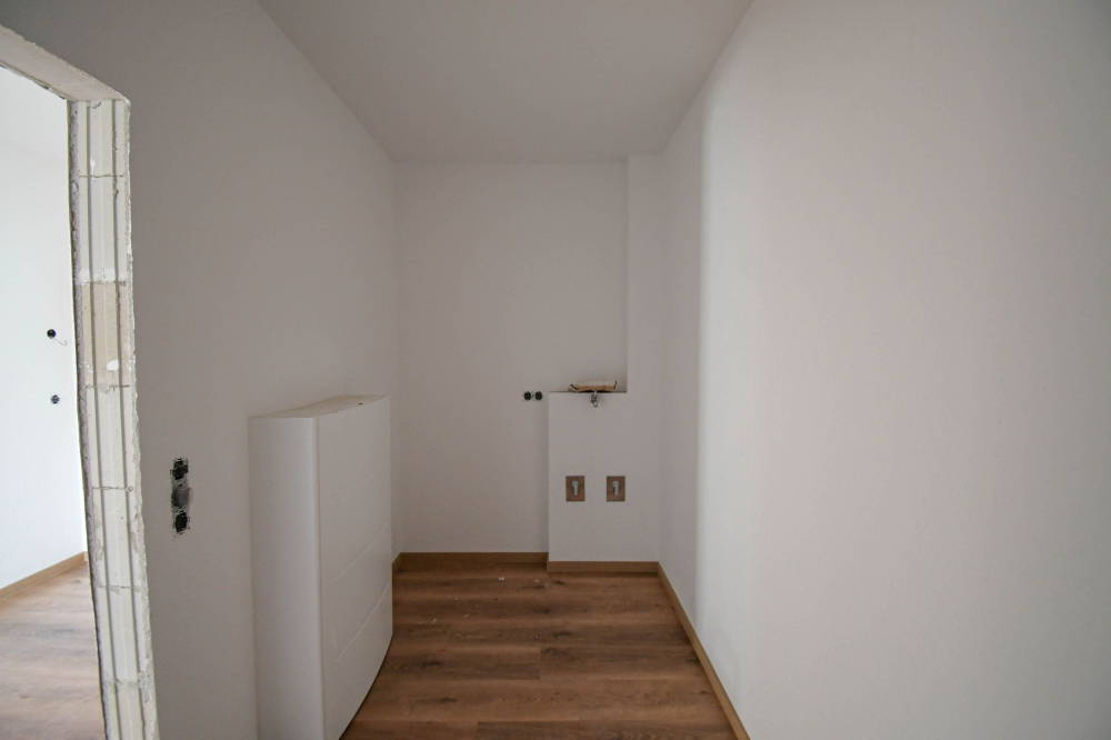 6530 - Stilvoll Wohnen im Neubau – Lichtdurchflutete 2-Zimmer-Wohnung mit Aufzug und Balkon - Foto 3