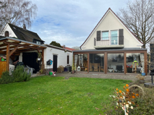 Garten mit Blick zum Haus (5)