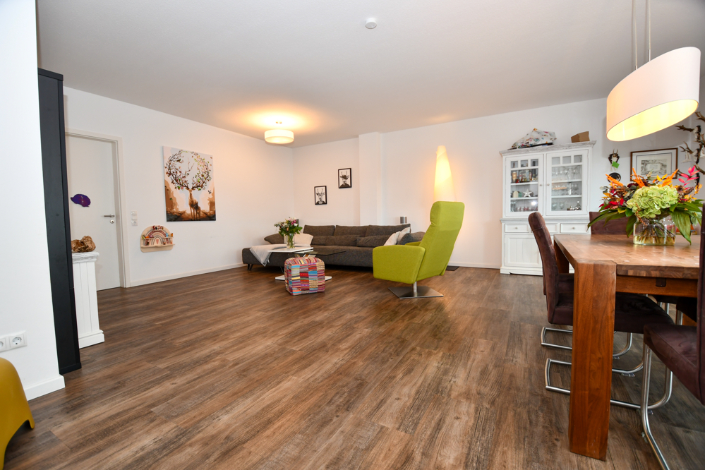 Ein Wohntraum über den Dächern der Stadt Friesoythe - Exclusives Penthouse mit Einbauküche und Sauna - Photo 1