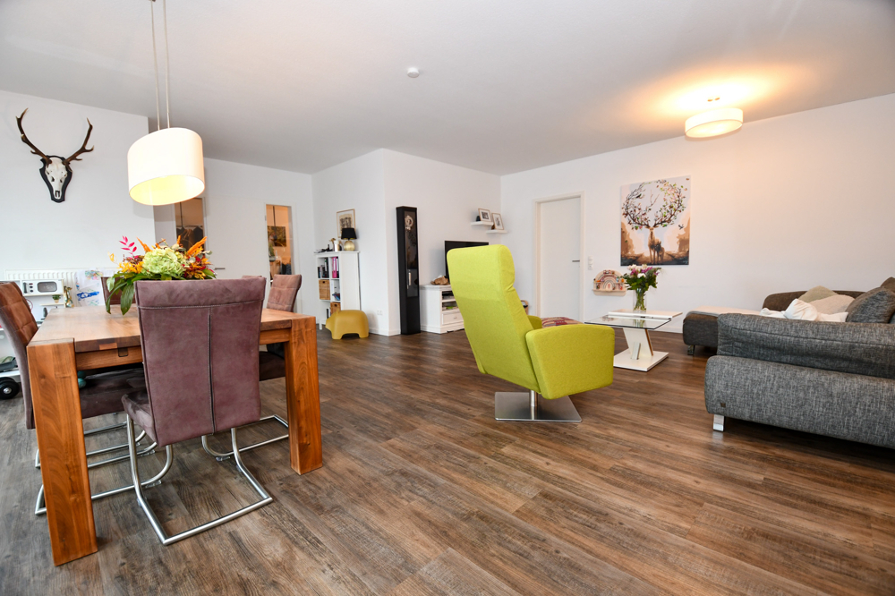 Ein Wohntraum über den Dächern der Stadt Friesoythe - Exclusives Penthouse mit Einbauküche und Sauna - Photo 3